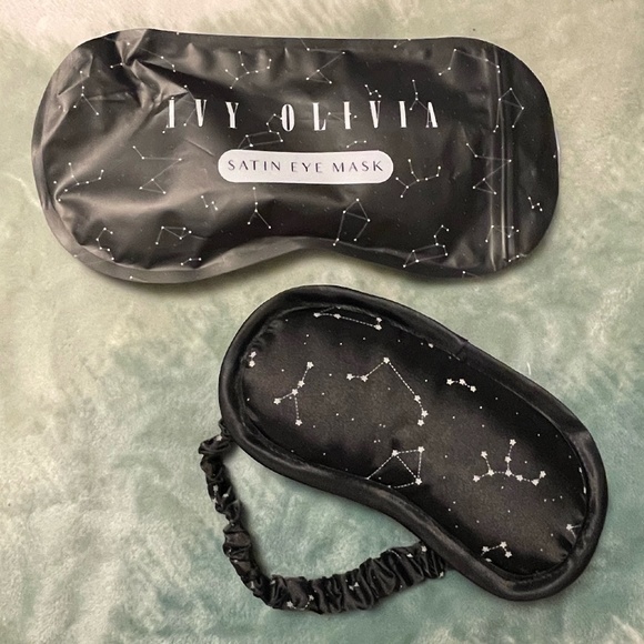 Ivy Olivia Other - 🖤✨🤍 Ivy Olivia Satin Eye Mask 🖤✨🤍